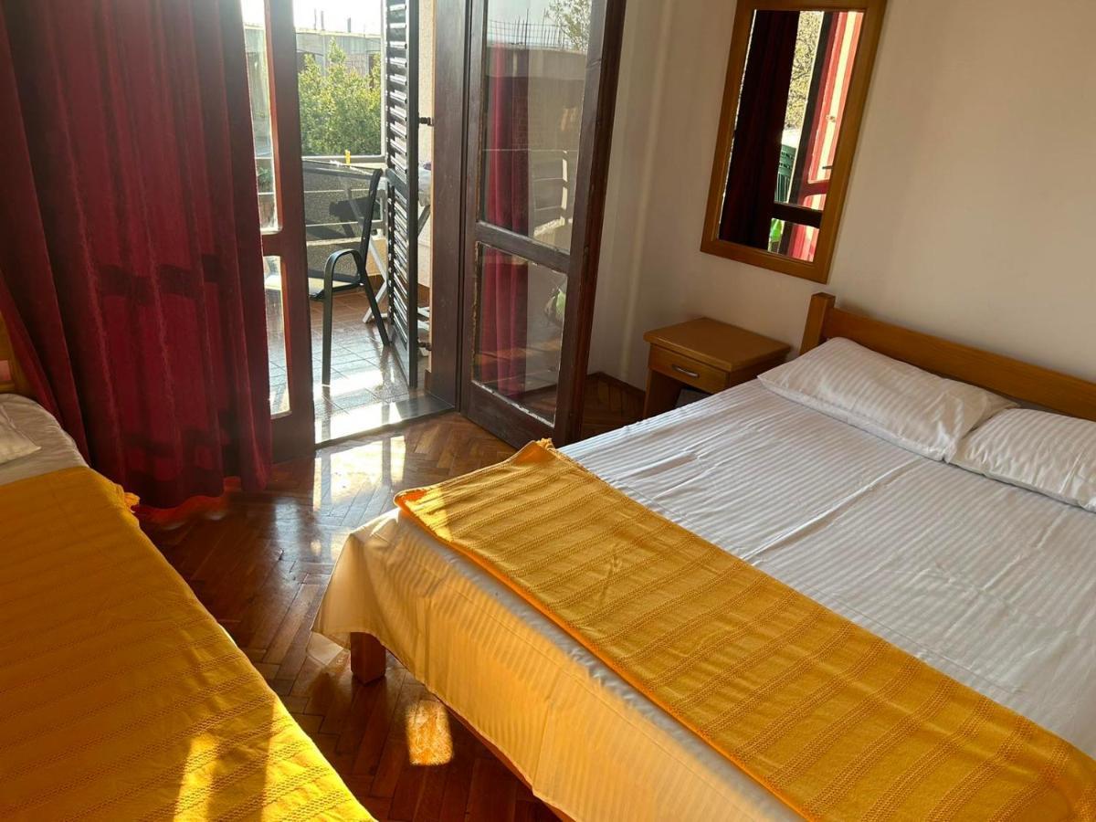 Apartments Djulija Сутоморе Экстерьер фото