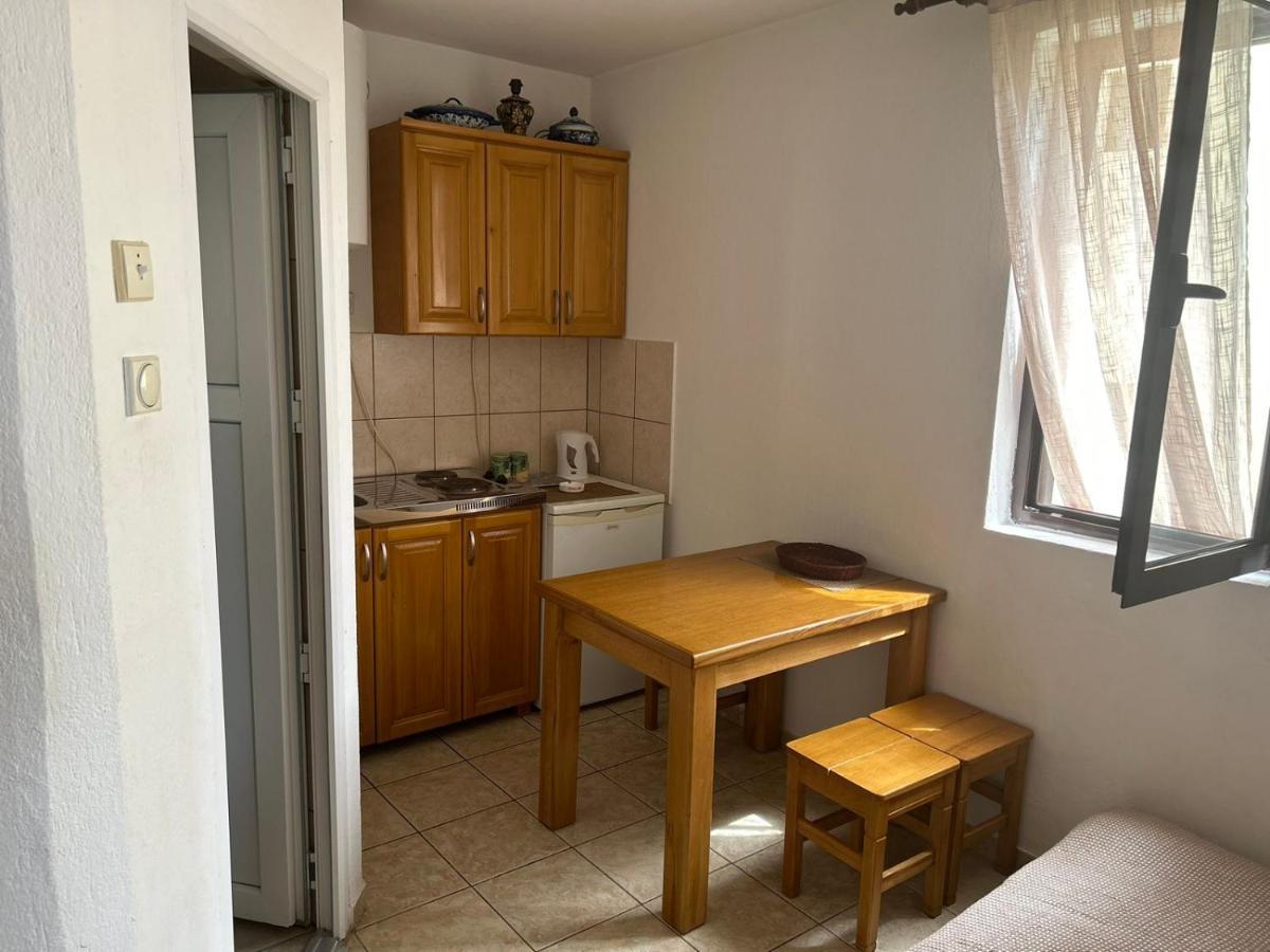 Apartments Djulija Сутоморе Экстерьер фото